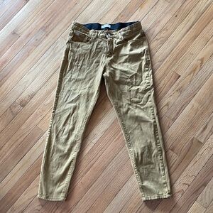 Curve Appeal | Concealed Comfort Skinny Jeans | 8/29